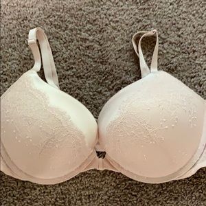 Victoria Secret front clasp bra. New without tags